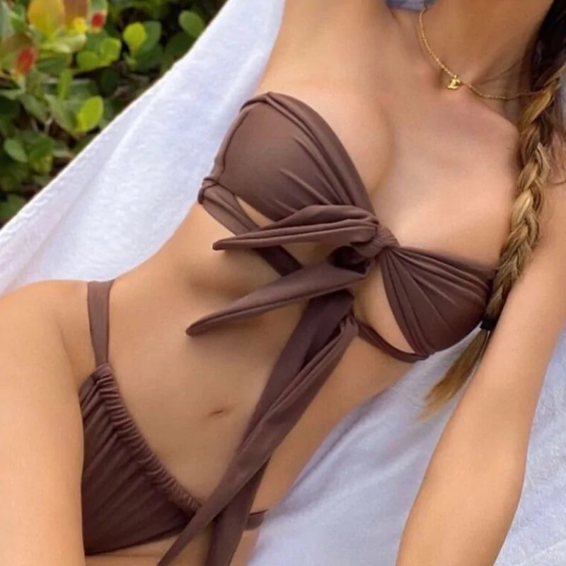 Joanna | Uitgeholde bikiniset